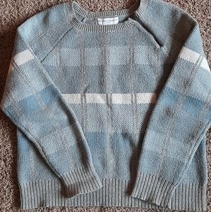 Nice plaid sweater w/zipper detail in great condition